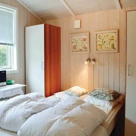 Three-bedroom Holiday In 度假居 *