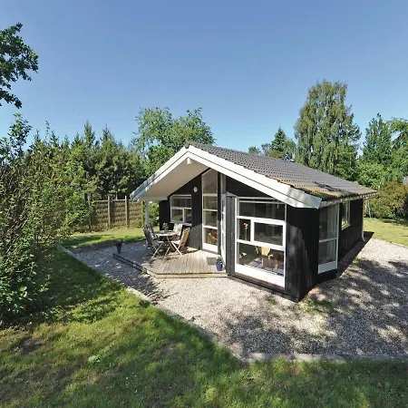 度假居 Three-bedroom Holiday In *